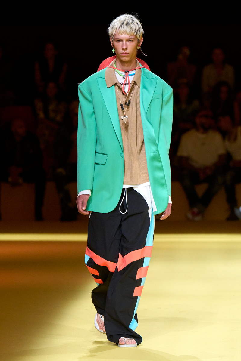 Men's Summer 2023 Fashion Trends: Bold and Bright Colors are THE Trend! - Photo Courtesy of Dsquared2