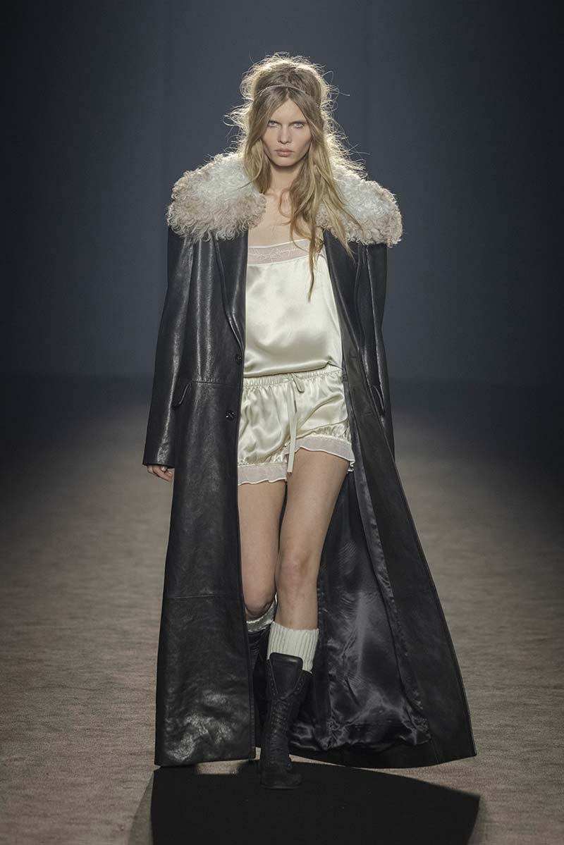 Ann Demeulemeester autumn winter 2024 2025 - Photo courtesy of Ann Demeulemeester