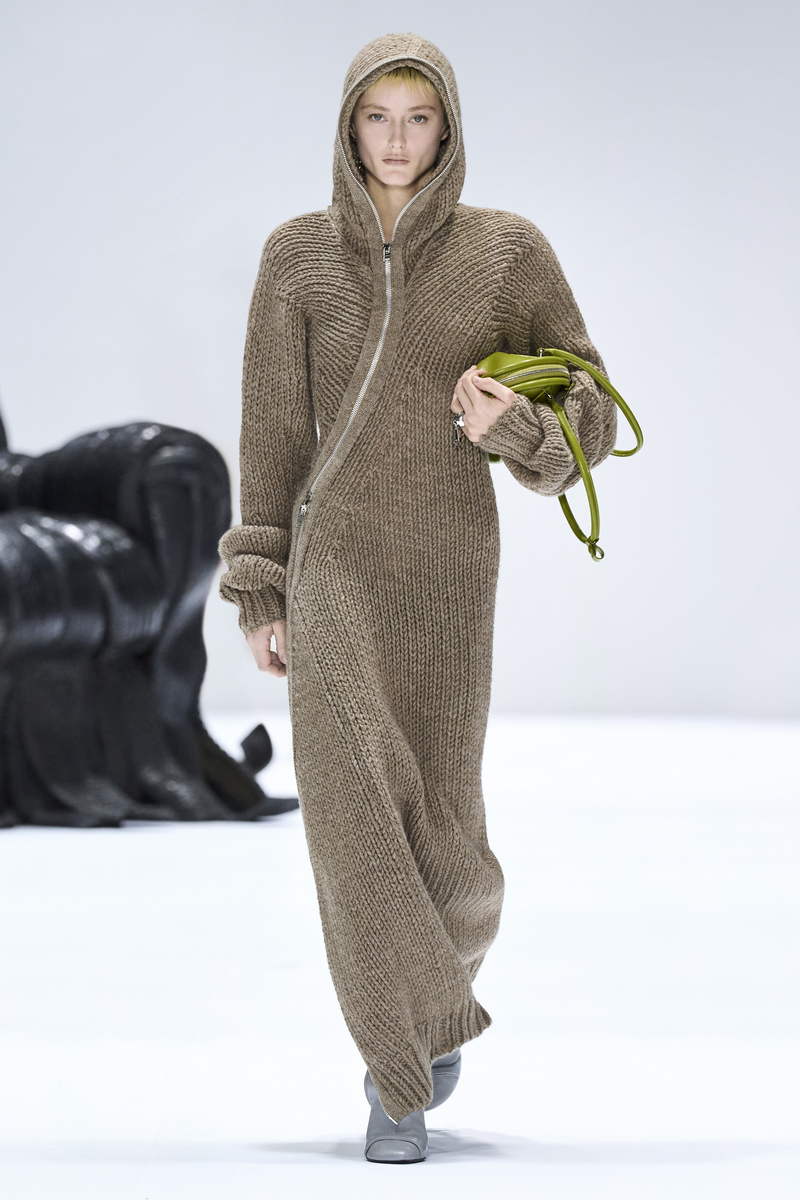 Acne Studios Woman Fall Winter 2024-2025 Collection - Photo courtesy of Acne Studios