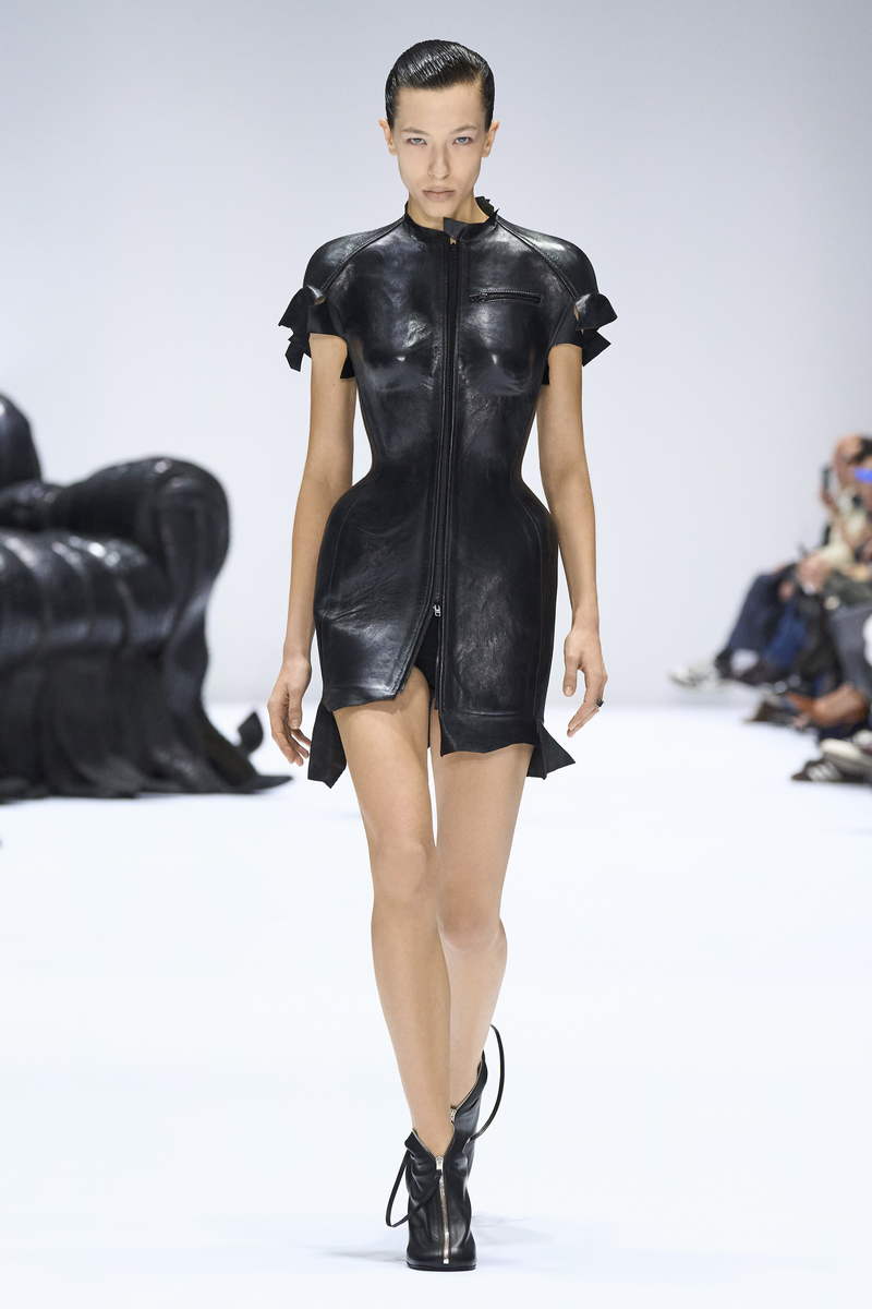 Acne Studios Woman Fall Winter 2024-2025 Collection - Photo courtesy of Acne Studios